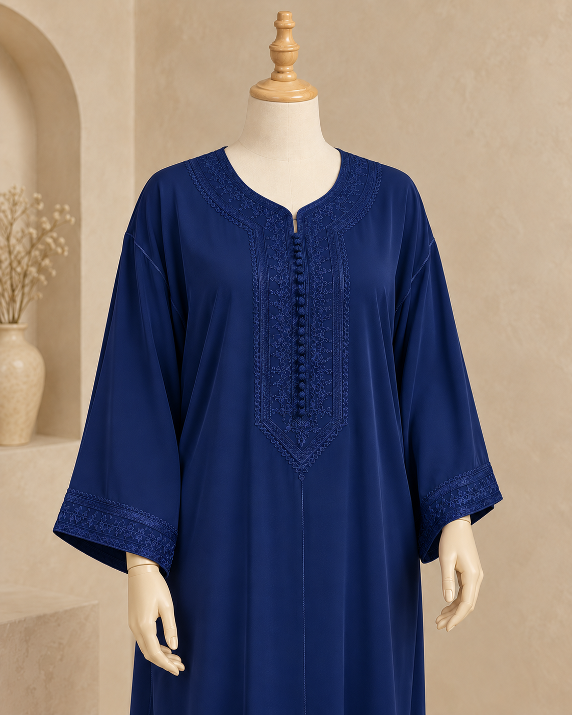 Kaftan marocain pour femme en crêpe de qualité supérieure, broderie traditionnelle, coupe "Makhzenia"