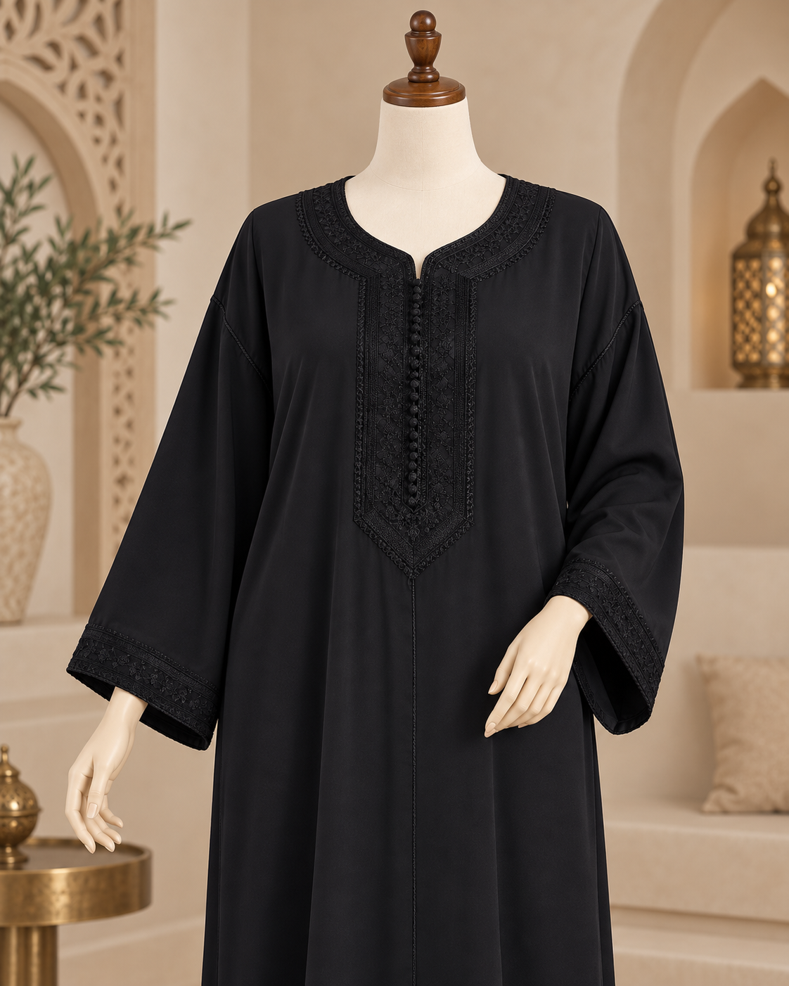 Kaftan marocain pour femme en crêpe de qualité supérieure, broderie traditionnelle, coupe "Makhzenia"